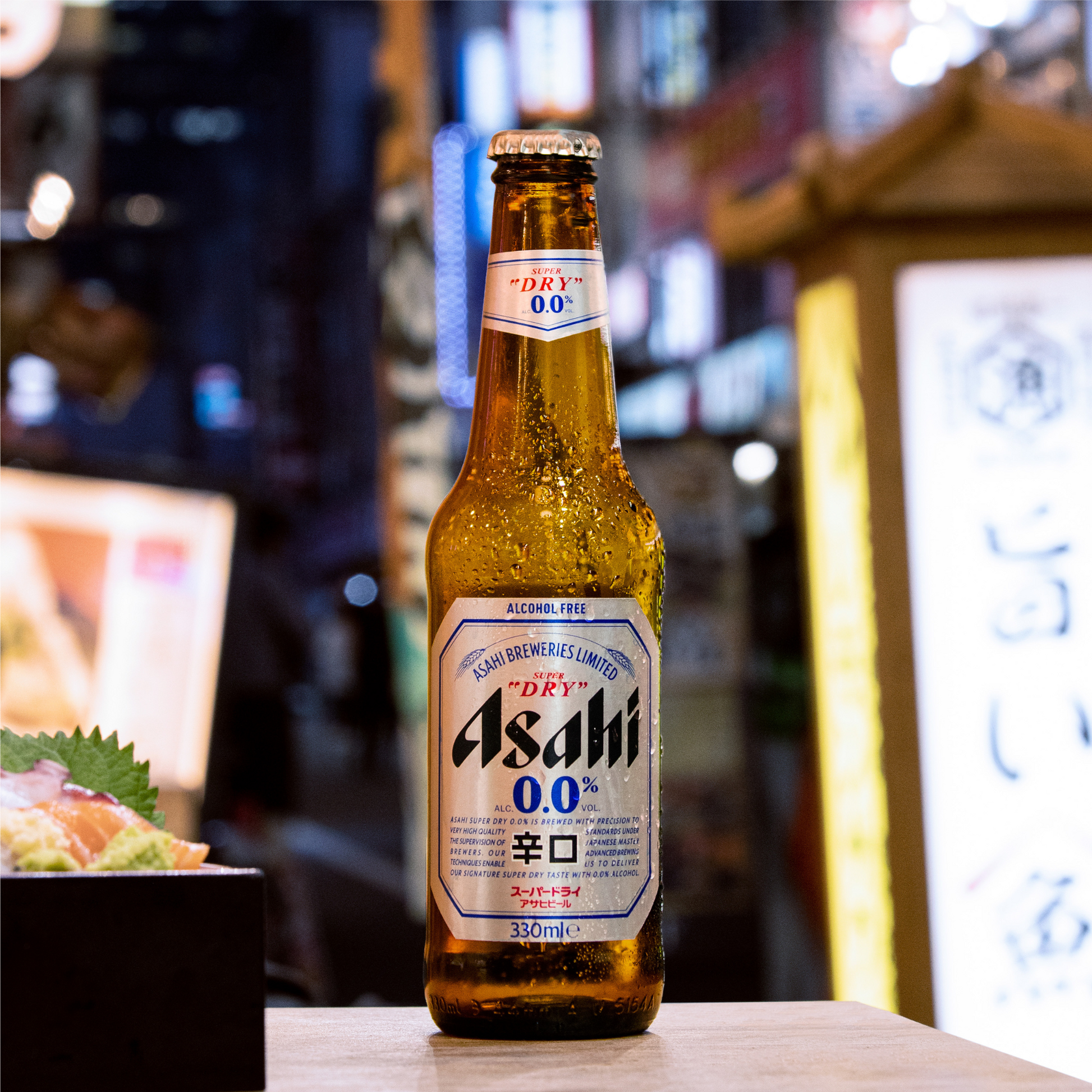 Asahi 0.0% bottle with Sushi